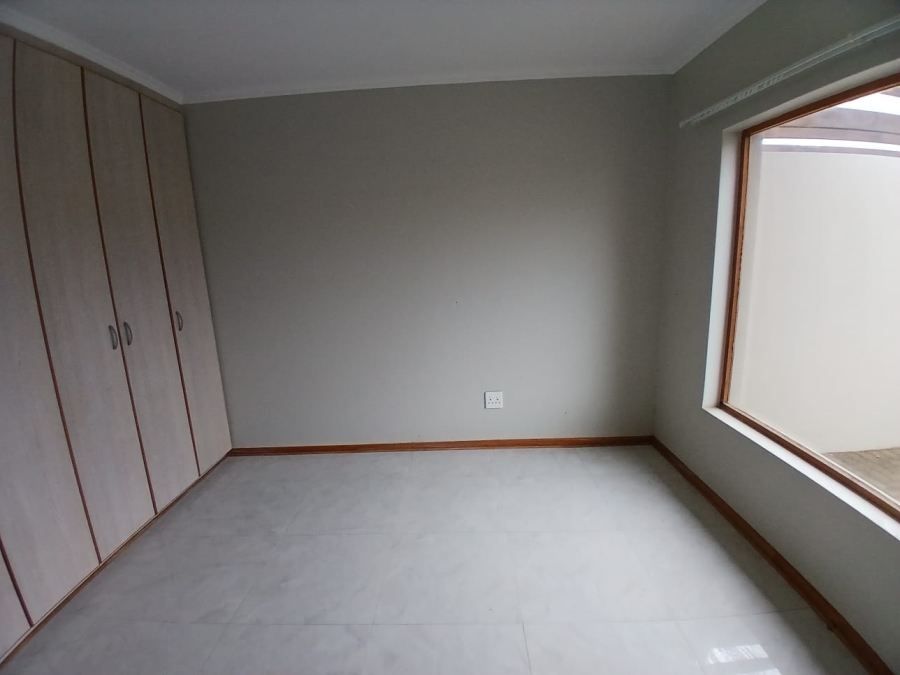 2 Bedroom Property for Sale in Hillside Free State